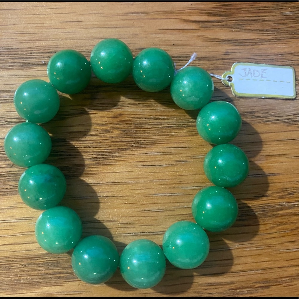 jade bracelet